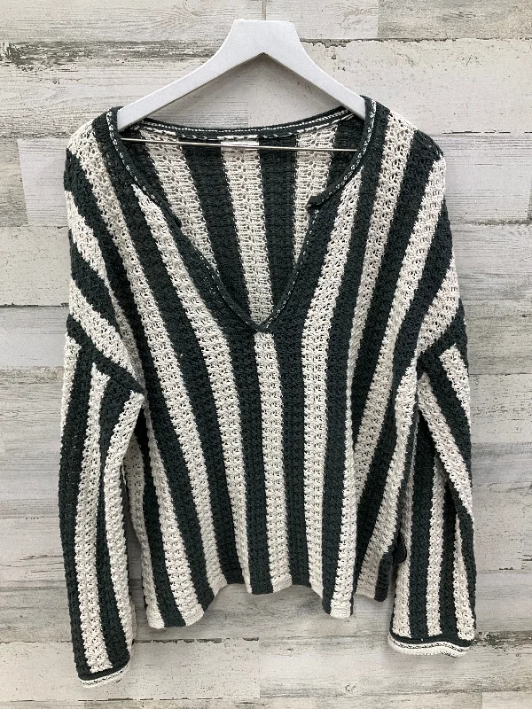 Sweater By Maurices In Green, Size: Xl