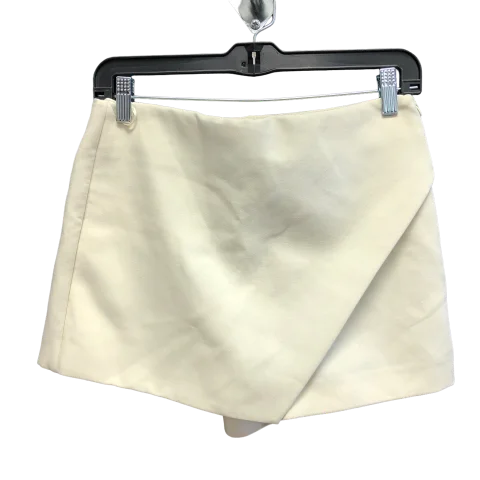 Cream Shorts Zara, Size M