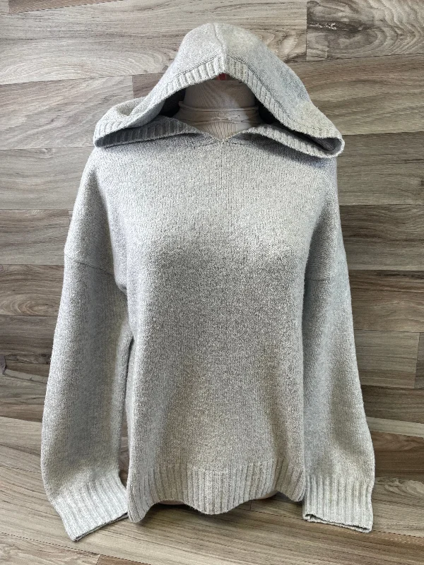 Sweater By Gap In Grey, Size: S