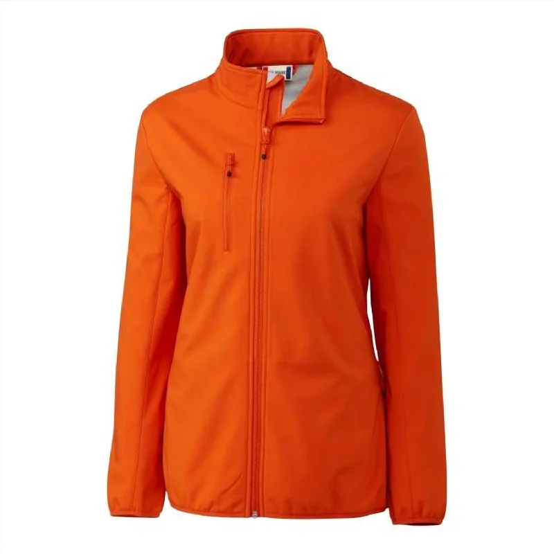 Vintage Charm Women's Trail Stretch Softshell Full Zip Jacket In Blood Orange