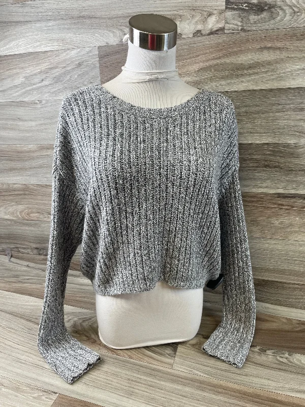 Sweater By Hollister In Grey, Size: S